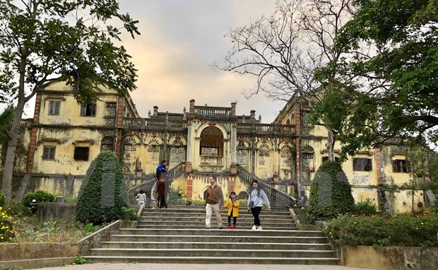 Hoang A Tuong mansion