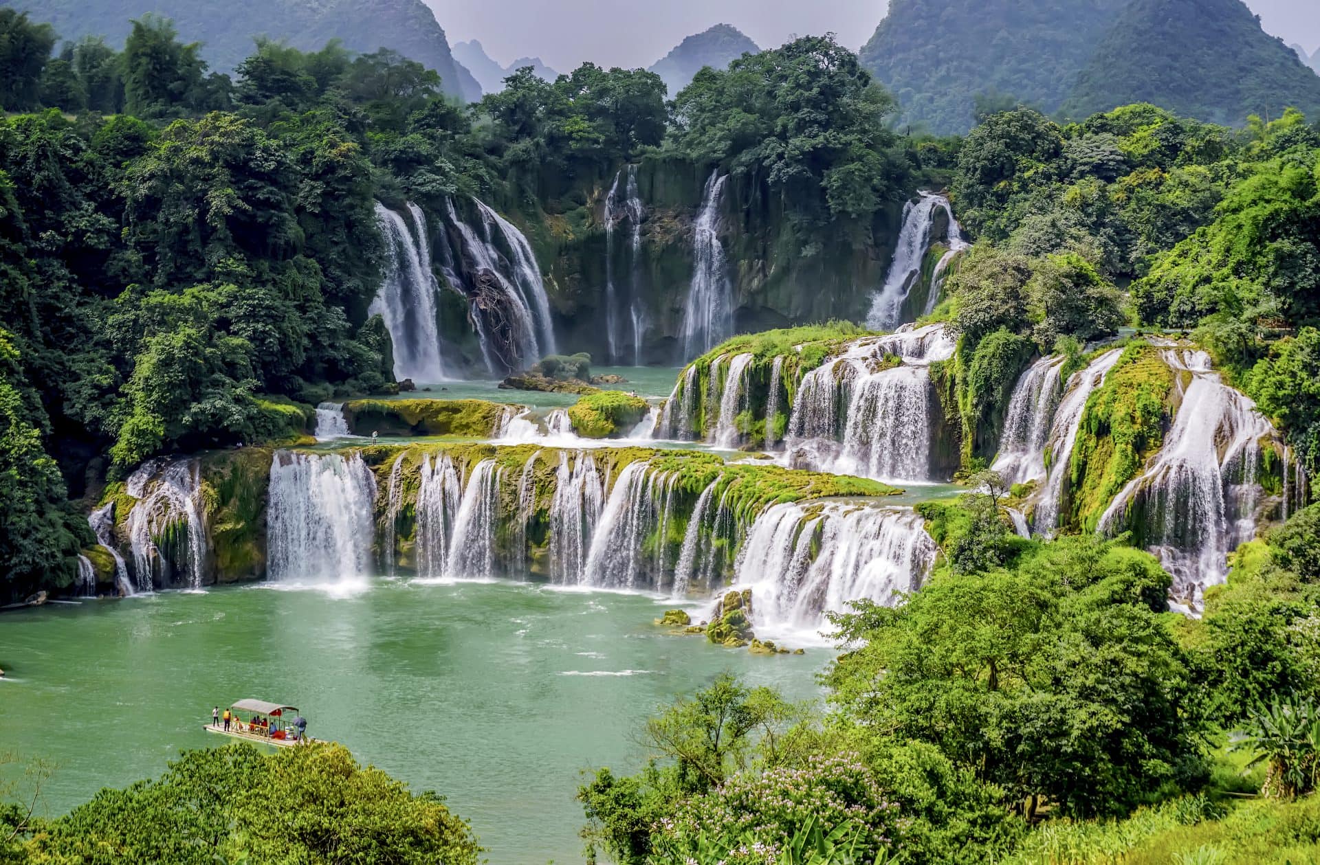 Mở cửa cho khách du lịch tham quan khu cảnh quan thác Bản Giốc - Trùng Khánh - Cao Bằng